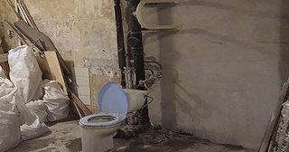 Демонтаж сантехкабины в панельном доме - цена от 1030 рублей | Сварной-Люб